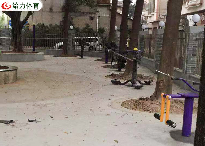 戶外健身器材